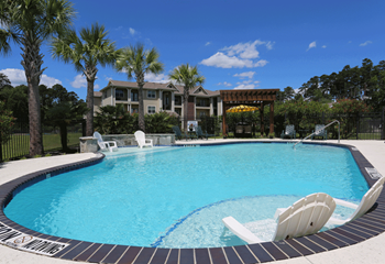 2 Resort-style sparkling swimming pools